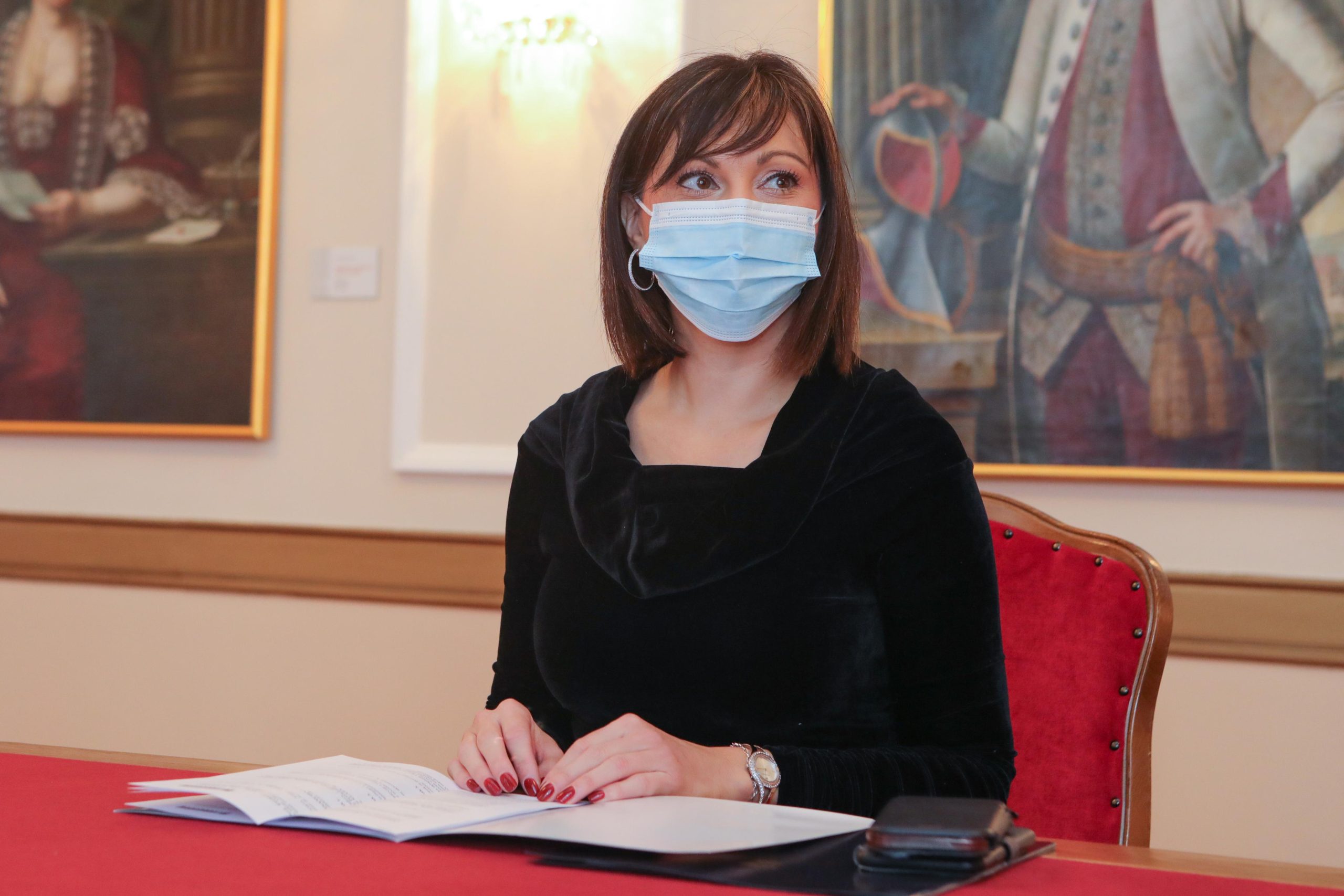 04.12.2021., Osijek - Svecano potpisivanje ugovora o sufinanciranju projekta Adaptacija podrumskih prostora za nastavne potrebe Medicinskog fakulteta u Osijeku, koje su potpisali ministrica regionalnog razvoja i fondova Europske unije Natasa Tramisak i dekan Medicinskog fakulteta u Osijeku prof. dr. sc. Ivica Mihaljevic.