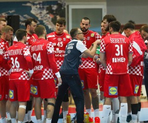 06.11.2021., Novigrad - U Sportskoj dvorani u Novigradu odigrana je prijateljska utakmica izmedju rukometne reprezentacije Hrvatske i Slovenije. Izbornik Hrvoje Horvat   Photo: Srecko Niketic/PIXSELL