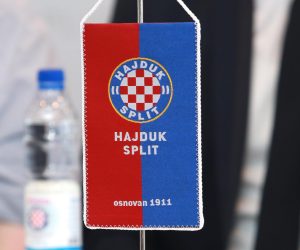 08.06.2016., Split - U Bijelom salonu poljudskog stadiona odrzana je zajednicka konferencija za novinare HNK Hajduk, Udruge Nas Hajduk i KNH Torcida. 
Photo: Miranda Cikotic/PIXSELL