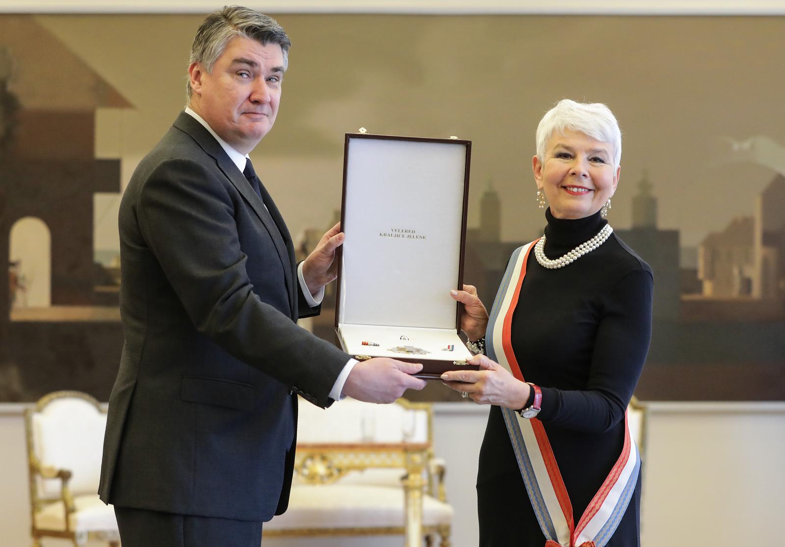 09.12.2021., Zagreb - Za izniman doprinos medjunarodnom polozaju i ugledu Republike Hrvatske te razvoju odnosa Republike Hrvatske i hrvatskog naroda s drugim drzavama i narodima, Predsjednik Republike Zoran Milanovic odlikovao je Jadranku Kosor Veleredom kraljice Jelene s lentom i Danicom. Photo: Robert Anic/PIXSELL