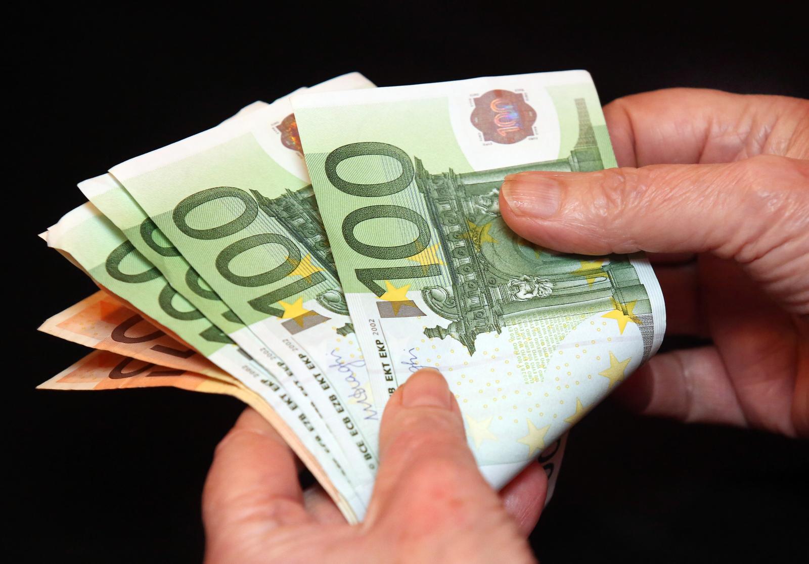 12.02.2016., Sibenik - Euro, jedinstvena europska valuta koja je u uporabi 1. sijecnja 1999. 
Photo: Dusko Jaramaz/PIXSELL
