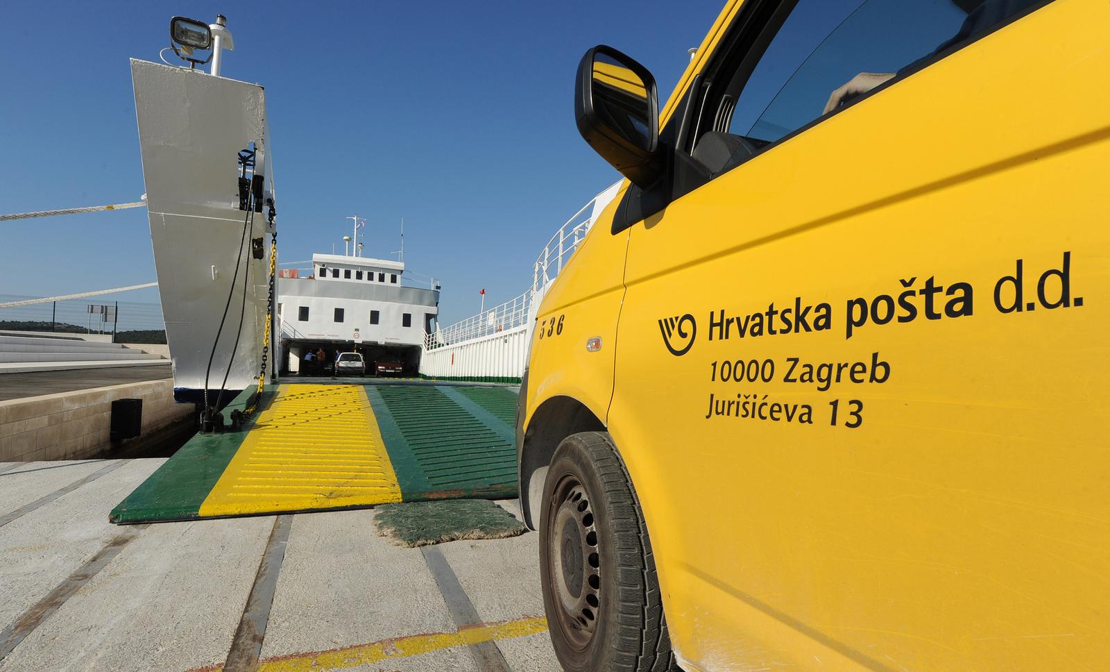 13.04.2015., Sibenik - Dostava poste na otoke. Photo: Hrvoje Jelavic/PIXSELL