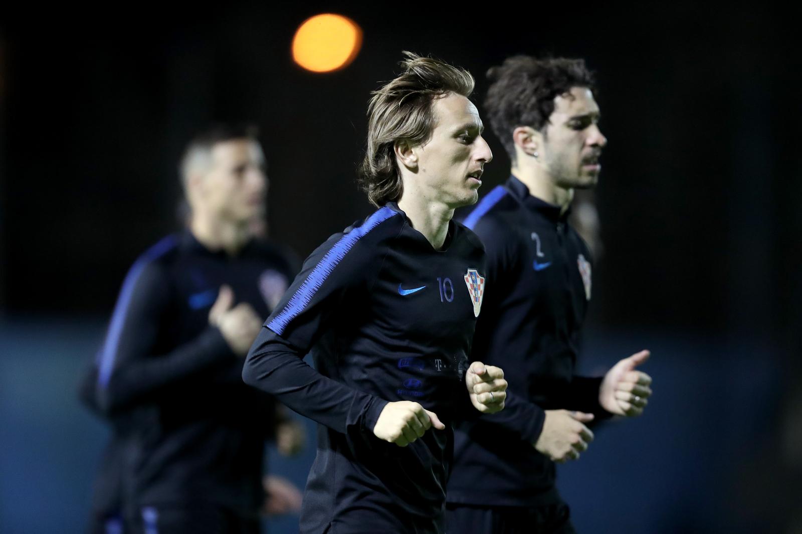 13.11.2018., Zagreb, Maksimir - Drugi trening hrvatske nogometne reprezentacije uoci utakmice Lige nacija protiv reprezentacije Spanjolske na terenu Hitrec Kacian.  Luka Modric, Sime Vrsaljko.
Photo: Igor Kralj/PIXSELL