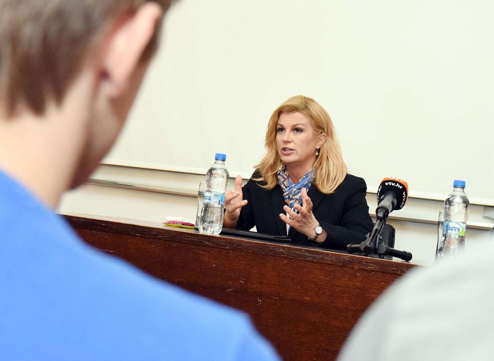 13.12.2016., Varazdin - Predsjednica RH Kolinda Grabar Kitarovic preselila svoj ured u Varazdin. Predsjednica posjetila Fakultet informatike i organizacije, te se druzila sa studentima. 
Photo: Vjeran Zganec Rogulja/PIXSELL