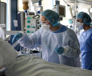 16.04.2021., Zagreb - Reportaza iz KB Dubrava sa odjela intezivnog lijecenja Covid pozitivnih pacijenata koji su na respiratoru.
Photo: Emica Elvedji/PIXSELL