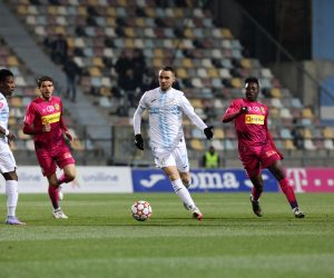 18.12.2021., stadion HNK Rijeka, Rijeka - Hrvatski Telekom Prva liga, 20. kolo, HNK Rijeka - NK Istra 1961. Robert Muric, Hassane Bande Photo: Goran Kovacic/PIXSELL