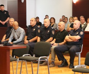 21.09.2016., Split - Na splitskom Zupanijskom sudu jutros je odrzano rociste u slucaju Lora 2 u kojem se petoricu optuzenika tereti za ratni zlocin nad zarobljenicima u vojnom zatvoru Lora 1992 godine. Emilio Bungur i Tomislav Duic. Photo: Ivo Cagalj/PIXSELL