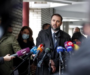 21.12.2021., Zagreb - U Domu zdravlja Zagreb – istok gradonacelnik Grada Zagreba Tomislav Tomasevic, sa suradnicima, otvorio je izdvojenu post-COVID polikliniku Specijalne bolnice za plucne bolesti. 
Nakon otvorenja, gradonacelnik je, ispred Doma zdravlja, odrzati redovnu konferenciju za medije.
   Photo: Slavko Midzor/PIXSELL