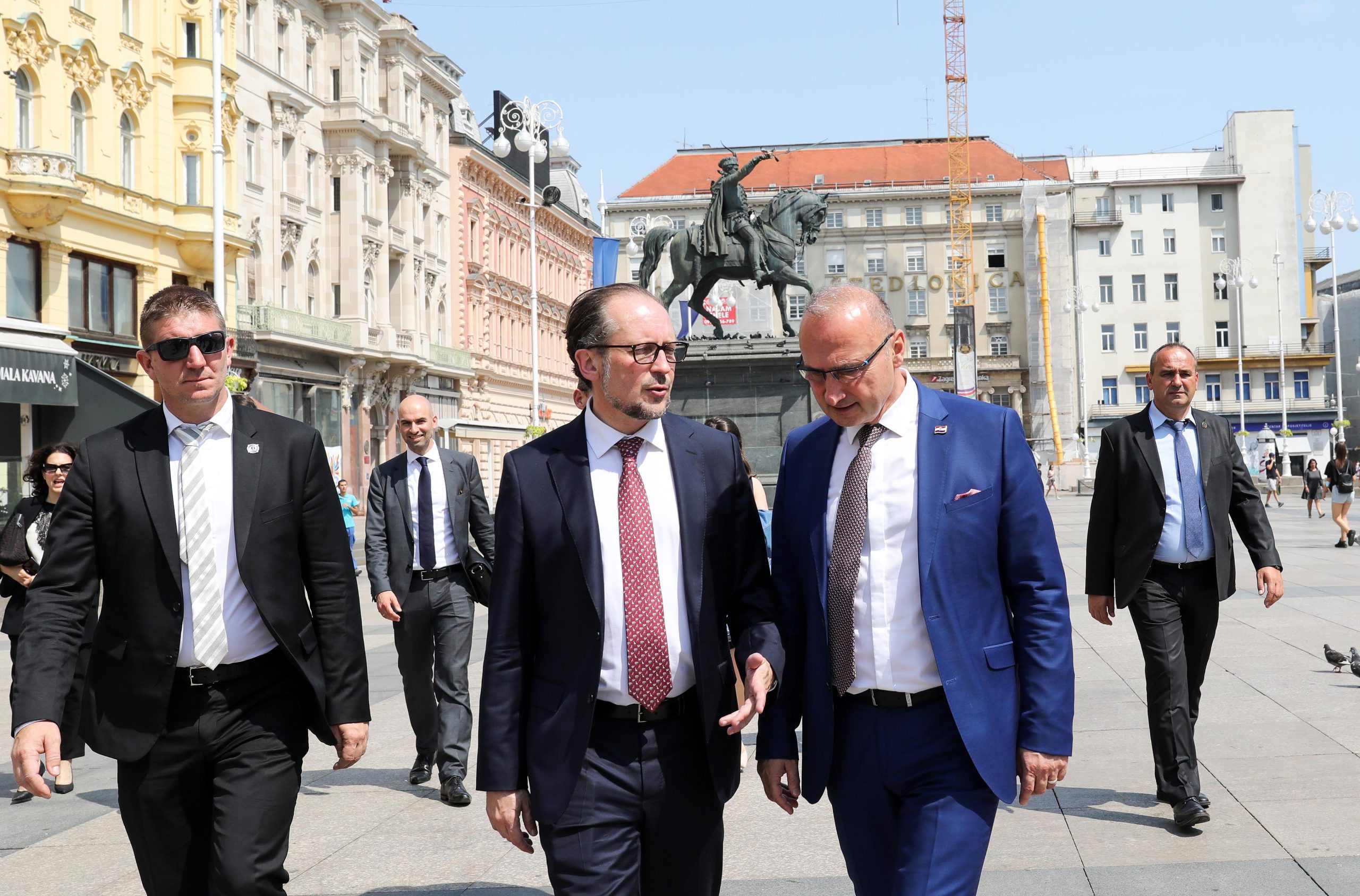 23.07.2021., Zagreb - Ministar vanjskih i medjunarodnih poslova Republike Austrije Alexander Schallenberg i  Ministar vanjskih i europskih poslova Gordan Grlic Radman prosetali su centrom Zagreba po glavnom Trgu bana Josipa Jelacica i Ilicom.
Photo: Emica Elvedji/PIXSELL