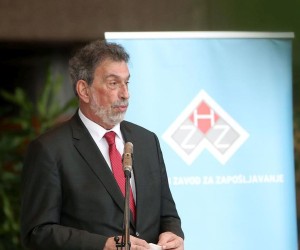 23.12.2021., Zagreb - U Nacionalnoj i sveucilisnoj knjiznici uruceno je 75 ugovora za unaprjedjenje usluga ranog i predskolskog obrazovanja vrijednih 177 milijuna kuna. Photo: Igor Kralj/PIXSELL