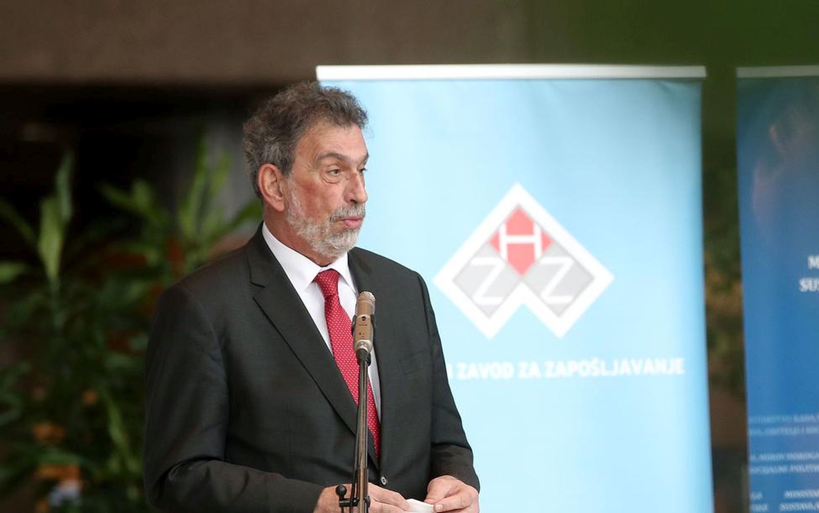 23.12.2021., Zagreb - U Nacionalnoj i sveucilisnoj knjiznici uruceno je 75 ugovora za unaprjedjenje usluga ranog i predskolskog obrazovanja vrijednih 177 milijuna kuna. Photo: Igor Kralj/PIXSELL