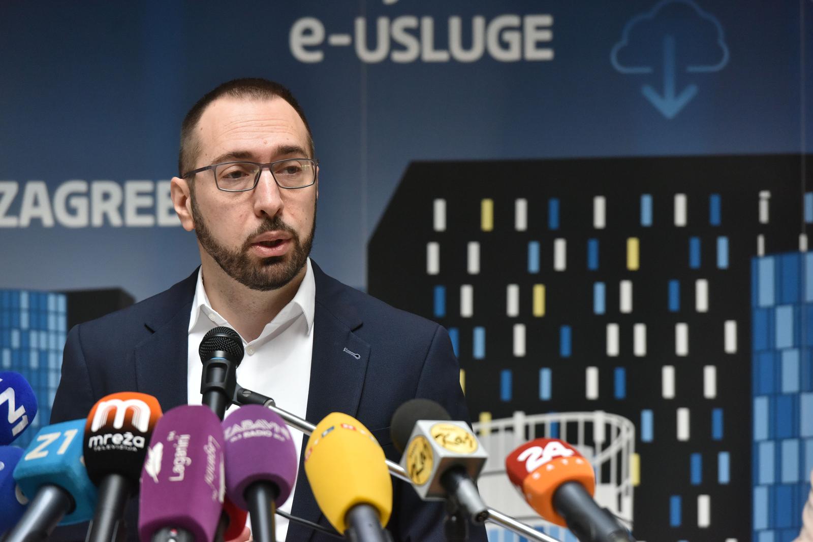 30.11.2021., Zagreb - Gradonacelnik Grada Zagreba Tomislav Tomasevic je sa svojim suradnicima odrzao redovitu konferenciju za medije.