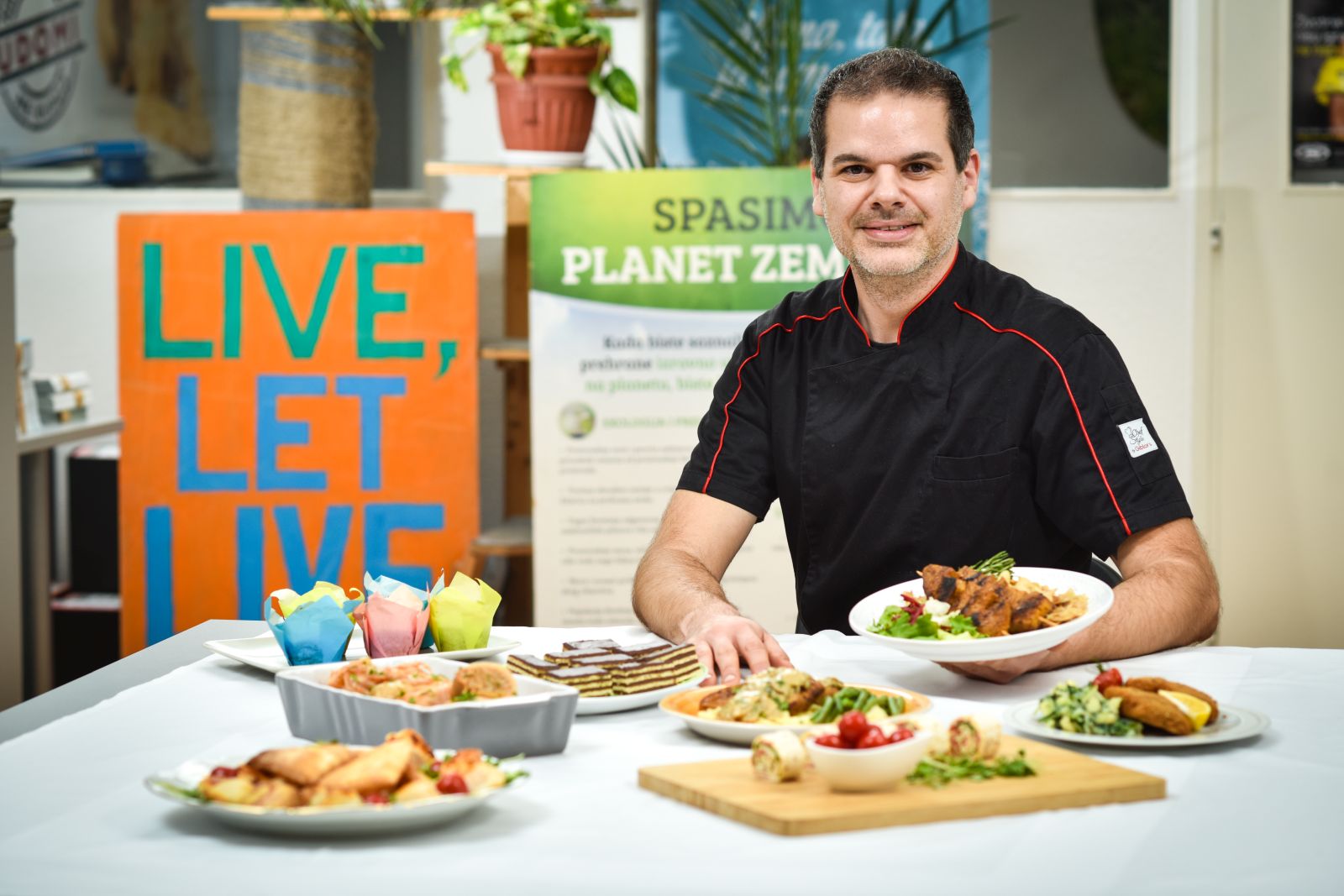 07.12.2021., Zagreb - Veganska hrana. Chef Neven Milic.

Photo Sasa ZinajaNFoto
