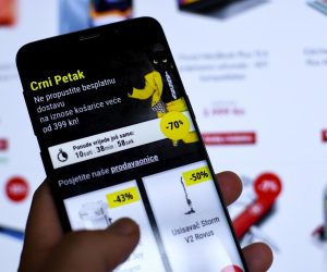 21.11.2021., Zagreb - Uskoro počinje 'Black Friday' (Crni petak) ludnica. Rijec je o danima kada su veliki popusti u gotovo svim trgovinama što privlaci veliki broj građana na potrosnju novca.