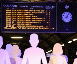 01.05.2021, Zagreb,Glavni kolodvor - Povodom obiljezavanja Medjunarodnog praznika rada, sindikalne sredisnjice Savez samostalnih sindikata Hrvatske (SSSH), Nezavisni hrvatski sindikati (NHS) i Matica hrvatskih sindikata (MHS), organizirali sui prosvjedni performans pod nazivom„ZADNJI VLAK ZA BOLJE NORMALNO“.r"nPredsjednici sindikalnih sredisnjica Mladen Novosel (SSSH), Kresimir Sever (NHS) i Vilim Ribic (MHS) potom su odrzalii kratke govore te odgovarali na novinarske upite.r"nPhoto: Jurica Galoic/PIXSELL