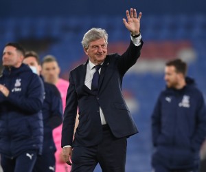 Crystal Palace v Arsenal - Premier League - Selhurst Park Crystal Palace manager Roy Hodgson salutes the fans following his final home match managing the club after the Premier League match at Selhurst Park, London. Picture date: Wednesday May 19, 2021. EDITORIAL USE ONLY No use with unauthorised audio, video, data, fixture lists, club/league logos or live services. Online in-match use limited to 120 images, no video emulation. No use in betting, games or single club/league/player publications. PUBLICATIONxINxGERxSUIxAUTxONLY Copyright: xJustinxSetterfieldx 59882248