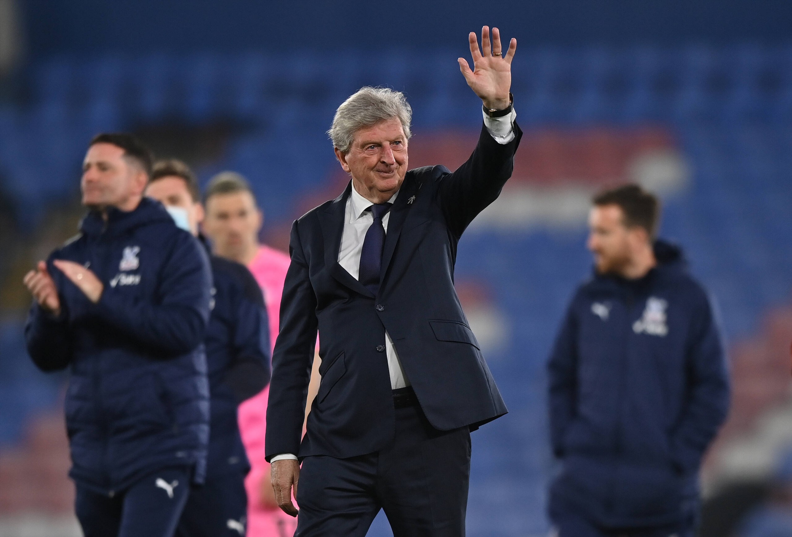 Crystal Palace v Arsenal - Premier League - Selhurst Park Crystal Palace manager Roy Hodgson salutes the fans following his final home match managing the club after the Premier League match at Selhurst Park, London. Picture date: Wednesday May 19, 2021. EDITORIAL USE ONLY No use with unauthorised audio, video, data, fixture lists, club/league logos or live services. Online in-match use limited to 120 images, no video emulation. No use in betting, games or single club/league/player publications. PUBLICATIONxINxGERxSUIxAUTxONLY Copyright: xJustinxSetterfieldx 59882248