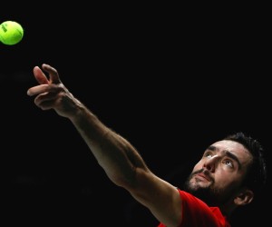 epa09624508 Marin Cilic of Croatia in action against Daniil Medvedev of Russia during the Davis Cup Final between Russia and Croatia in Madrid, Spain, 05 December 2021.  EPA/Emilio Naranjo