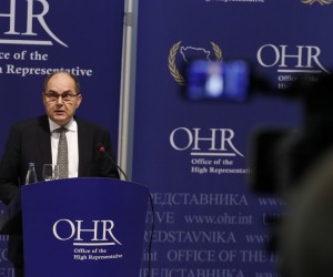 Sarajevo, 8.12.2021.- Visoki predstavnik meðunarodne zajednice za BiH Christian Schmidt kazao je u srijedu kako bojkot izbora u toj zemlji nije nikakvo rjeenje o kojemu bi politièke stranke trebale razmiljati, dodajuæi kako postoje naznake da je ipak blizu konaèni dogovor o novom izbornom zakonu. 
foto HINA/ FENA/ Almir Raziæ/ ua