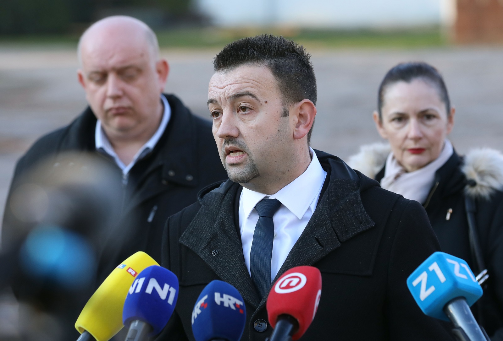 Zagreb, 17.12.2021. - Predsjednik Hrvatskih suverenista Marijan Pavliček na konferenciji za medije najavio je pokretanje stegovnog postupka protiv Hrvoja Zekanovića zbog njegovih izjava o cijepljenju i prozivanja drugih članova stranke da su antivakseri i ravnozemljaši. Na fotografiji Marijan Pavliček. foto HINA/ Lana SLIVAR DOMINIĆ/ lsd