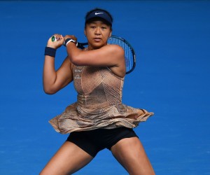 epa09665401 Naomi Osaka of Japan in action during her match against Alize Cornet of France on day two of the Melbourne Summer Set tennis tournament at Melbourne Park in Melbourne, Australia, 04 January 2022.  EPA/JAMES ROSS  AUSTRALIA AND NEW ZEALAND OUT