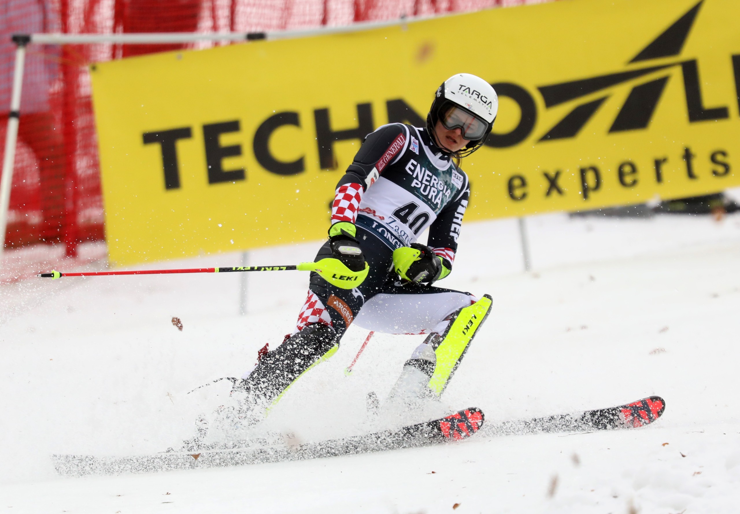 Zagreb, 4.1.2022.- Zrinka Ljutiæ (Hrvatska) tijekom prve vonje enske slalomske utrke Audi FIS Svjetskog skijakog kupa "Snow Queen Trophy" 2022 na zagrebaèkom Sljemenu. foto HINA/ Daniel KASAP/ ua
