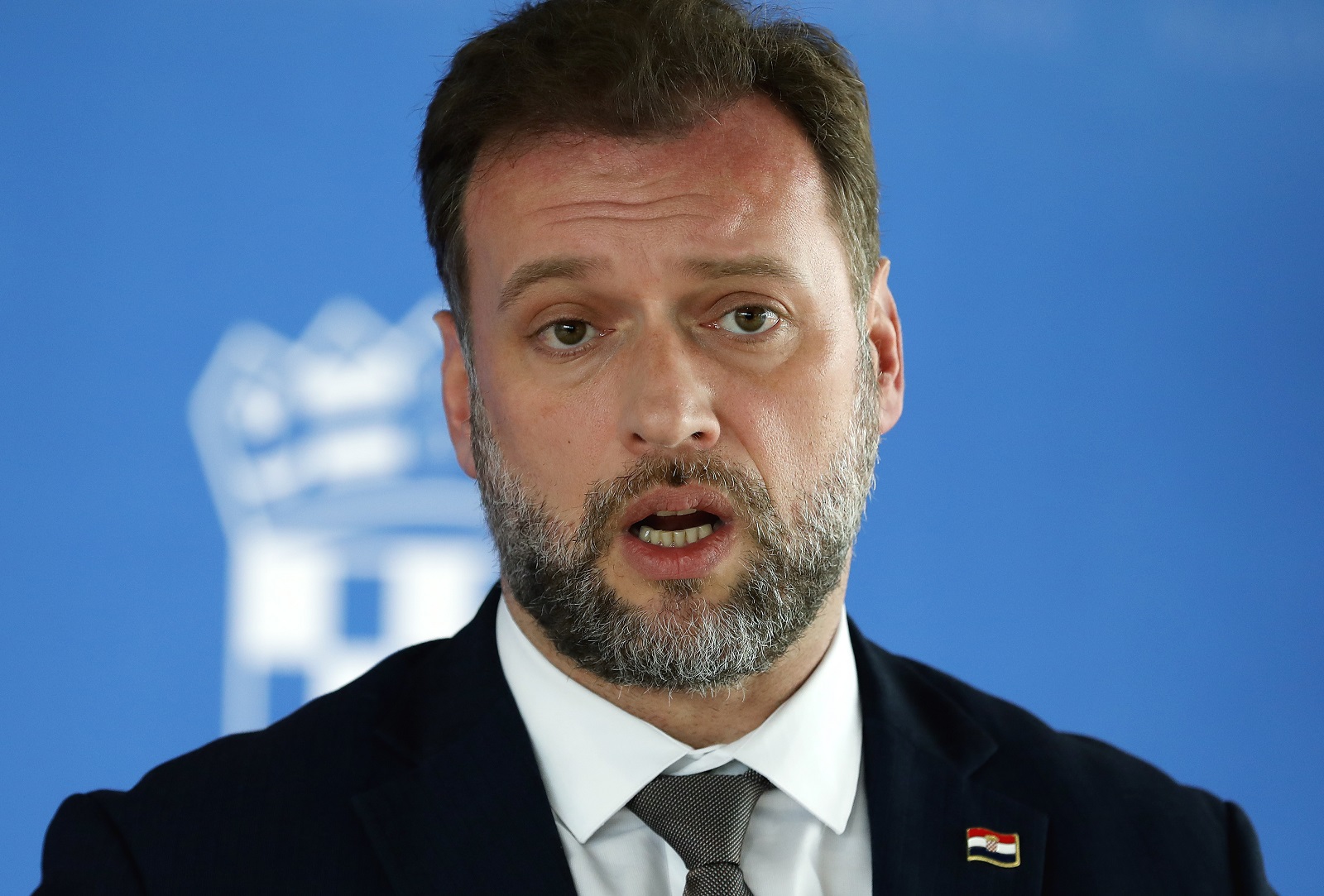 Zagreb, 05.01.2021. - Izjave za medije prije sjednice Vlade. Na fotografiji ministar obrane Mario Banoiæ. foto HINA/ Lana SLIVAR DOMINIÆ/ lsd