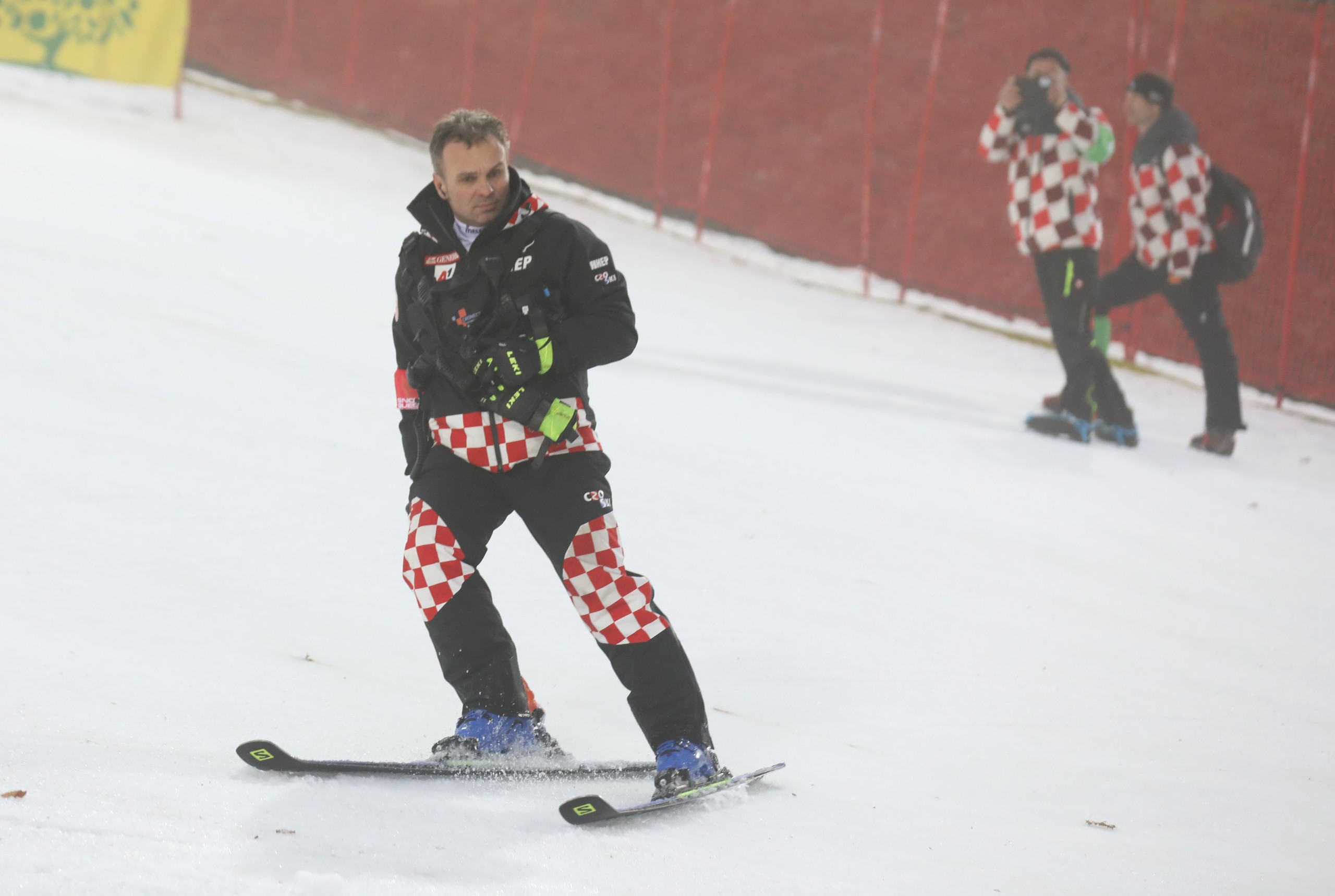 Zagreb, 05.01.2022 - Muška slalomska utka Audi FIS World Cup "Snow Queen Trophy" 2022 na zagrebačkom Sljemenu, otkazana je zbog lošeg stanja snježne podloge.
foto HINA/ Admir BULJUBAŠIĆ/ abu