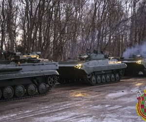epa09693065 A handout photo made available by the Belarus Defence Ministry press service shows Russian military vehicles arrive for Russia and Belarus joint military drill 'Union resolve 2022' in Belarus, 18 January 2022. The joint military exercises of the armed forces of Russia and Belarus 'Allied Resolve - 2022' will be held from February 10 to 20. Joint maneuvers between Russia and Belarus will take place against the backdrop of 'the ongoing militarization of European countries.' According to Belarusian President Alexander Lukashenko, the military will work out 'opposition to the forces of the West - the Baltic states and Poland - and the south - Ukraine'.  EPA/BELARUS DEFENCE MINISTRY PRESS SERVICE / HANDOUT  HANDOUT EDITORIAL USE ONLY/NO SALES