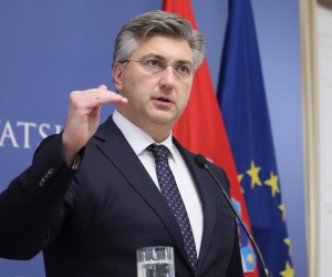 Zagreb, 26.01.2022 - Banski dvori, izjava premijera Andreja Plenkovića i ministra odbrane Maria Banožića o nabavi američkih borbenih vozila  Bradley. Na fotografiji Andrej Plenković.
foto HINA/ Admir BULJUBAŠIĆ/ abu