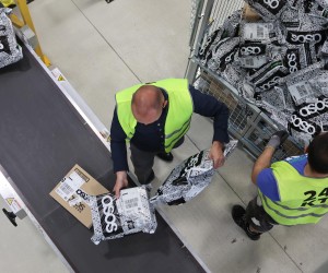 01.07.2021., Velika Gorica - U sortirnom centru Hrvatske poste krenula je naplata carine i PDV-a na sve posiljke male vrijednosti koje dolaze izvan Europske unije. Photo: Marko Prpic/PIXSELL