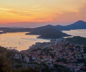 06.08.2020., Mali Losinj - Zalazak sunca iznad Malog Losinja.rPhoto: Borna Filic/PIXSELL