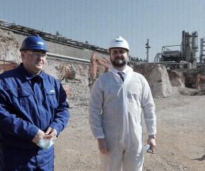 08.03.2021., Rijeka - Ministar gospodarstva i odrzivog razvoja Tomislav Coric sa suradnicima, u pratnji predsjednika Uprave Ine Sandoran Fasimona i clanice Uprave Ine Barbare Doric, obisao je radove na izgradnji postrojenja za obradu teskih ostataka u Rafineriji nafte Rijeka na Urinju. rPhoto: Goran Kovacic/PIXSELL