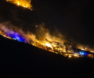 10.01.2022., Lokva Rogoznica - Velik pozar planuo je u Lokvi Rogoznici te se siri nosen jakom burom
 Photo: Miroslav Lelas/PIXSELL