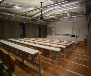16.03.2020., Rijeka - Prazan studentski Kampus na Trsatu. Nema predavanja ni studenata na fakultetima i u Studentskom centru. Uciona Filozofskog fakulteta.rPhoto:Goran Kovacic/PIXSELL