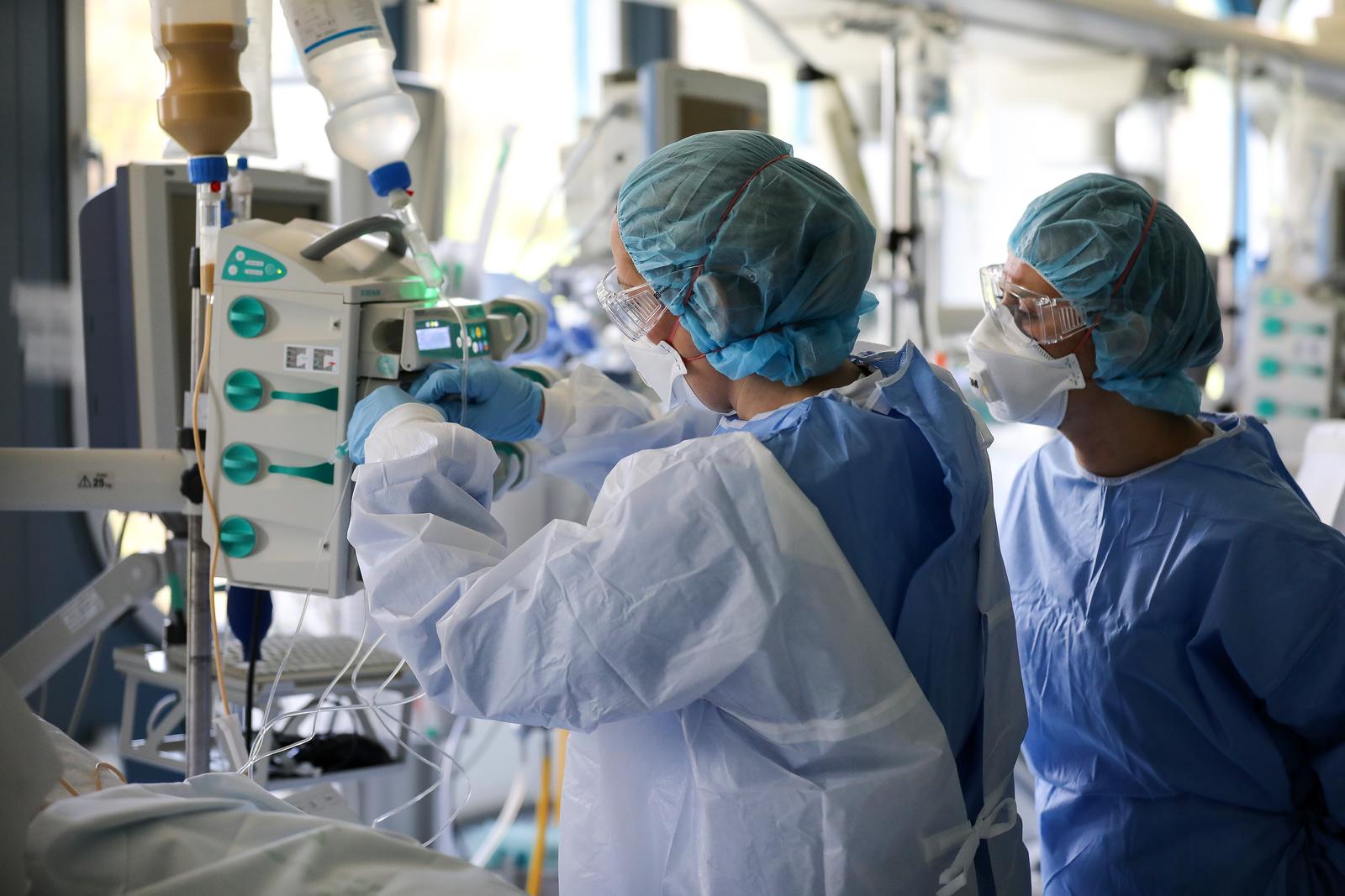 16.04.2021., Zagreb - Reportaza iz KB Dubrava sa odjela intezivnog lijecenja Covid pozitivnih pacijenata koji su na respiratoru."nPhoto: Emica Elvedji/PIXSELL