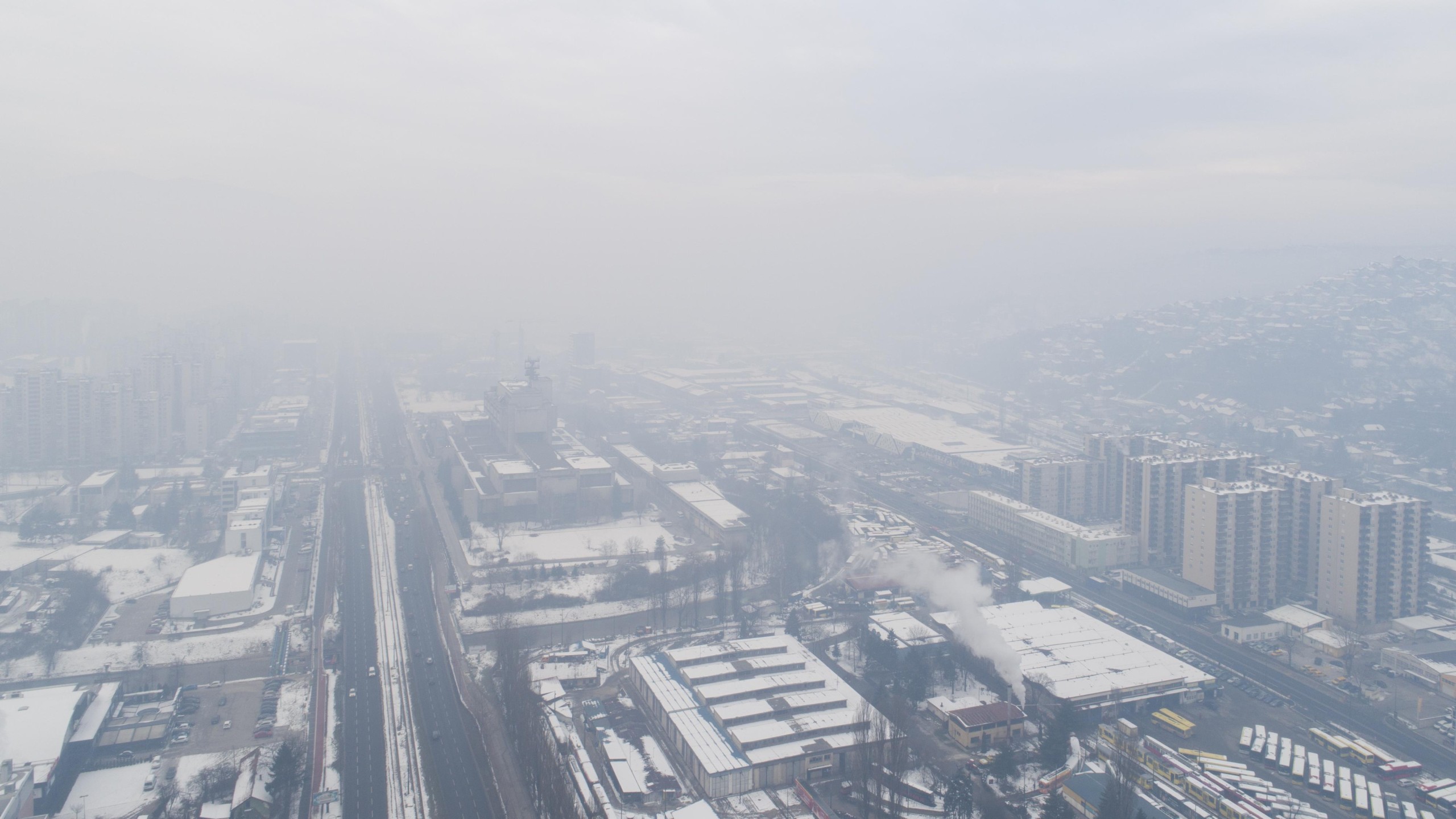17.01.2022., Sarajevo, Bosna i Hercegovina - Zracna fotografija Sarajeva koji  je zadnjih nekoliko dana medju najzagadjenijim gradovima na svijetu.   Photo: Armin Durgut/PIXSELL
