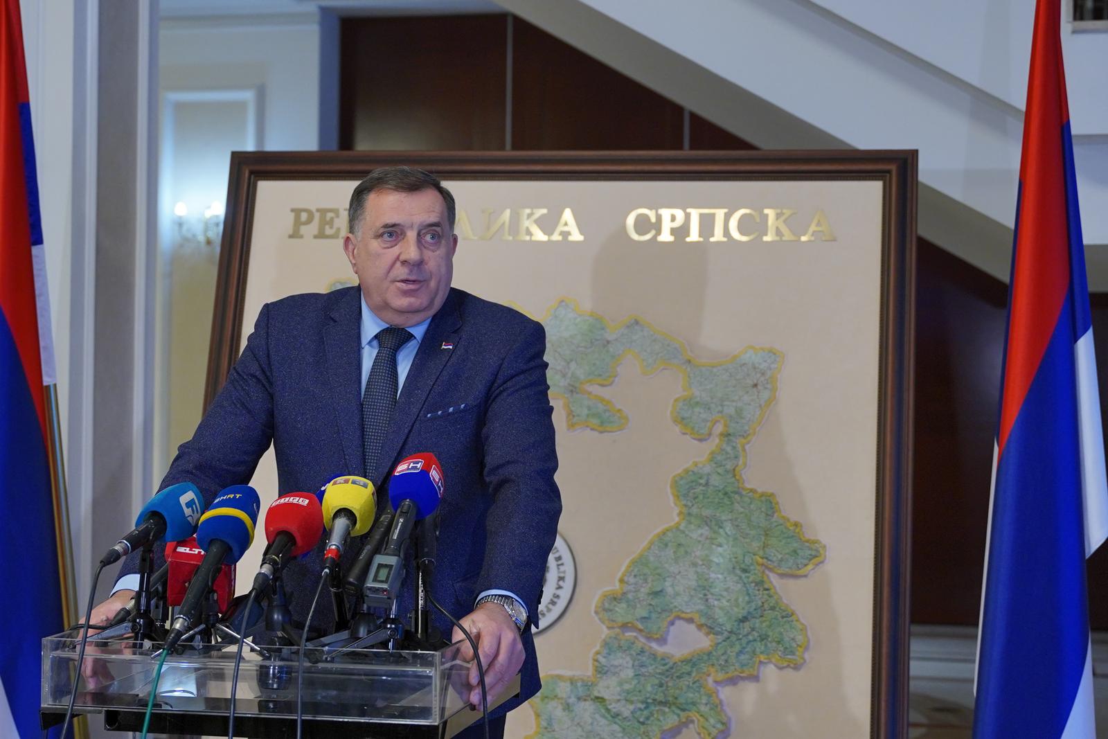 17.01.2022., zgrada Vlade RS, Banja Luka (BiH) – Milorad Dodik, srpski clan Predsjednistva BiH, odrzao pres konferenciju na kojoj je govorio o nedavnom sastanku sa Aleksandrom Vucicem, predsjednikom Srbije, novom Izbornom zakonu u BiH, Kristijanu Smitu i Eriku Nelsonu, kao i o tome kako pretpostavlja da Gabrijel Eskobar, visoki americki duznosnik, moze izdati nalog i za likvidacije u BiH. Photo: Dejan Rakita/PIXSELL
