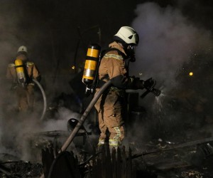17.02.2015., Split - Vatrogasci gase pozar na mjestu pozara. Photo: Ivo Cagalj/PIXSELL