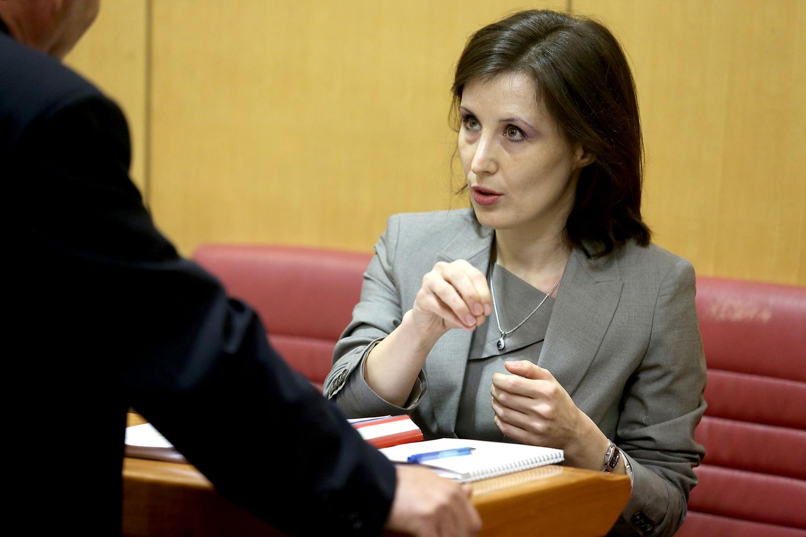 18.09.2014., Zagreb - Raspravom o Izvjescu o radu Povjerenstva za odlucivanje o sukobu interesa za 2013. godinu nastavljena je 14 sjednica Sabora RH.rPhoto: Patrik Macek/PIXSELL