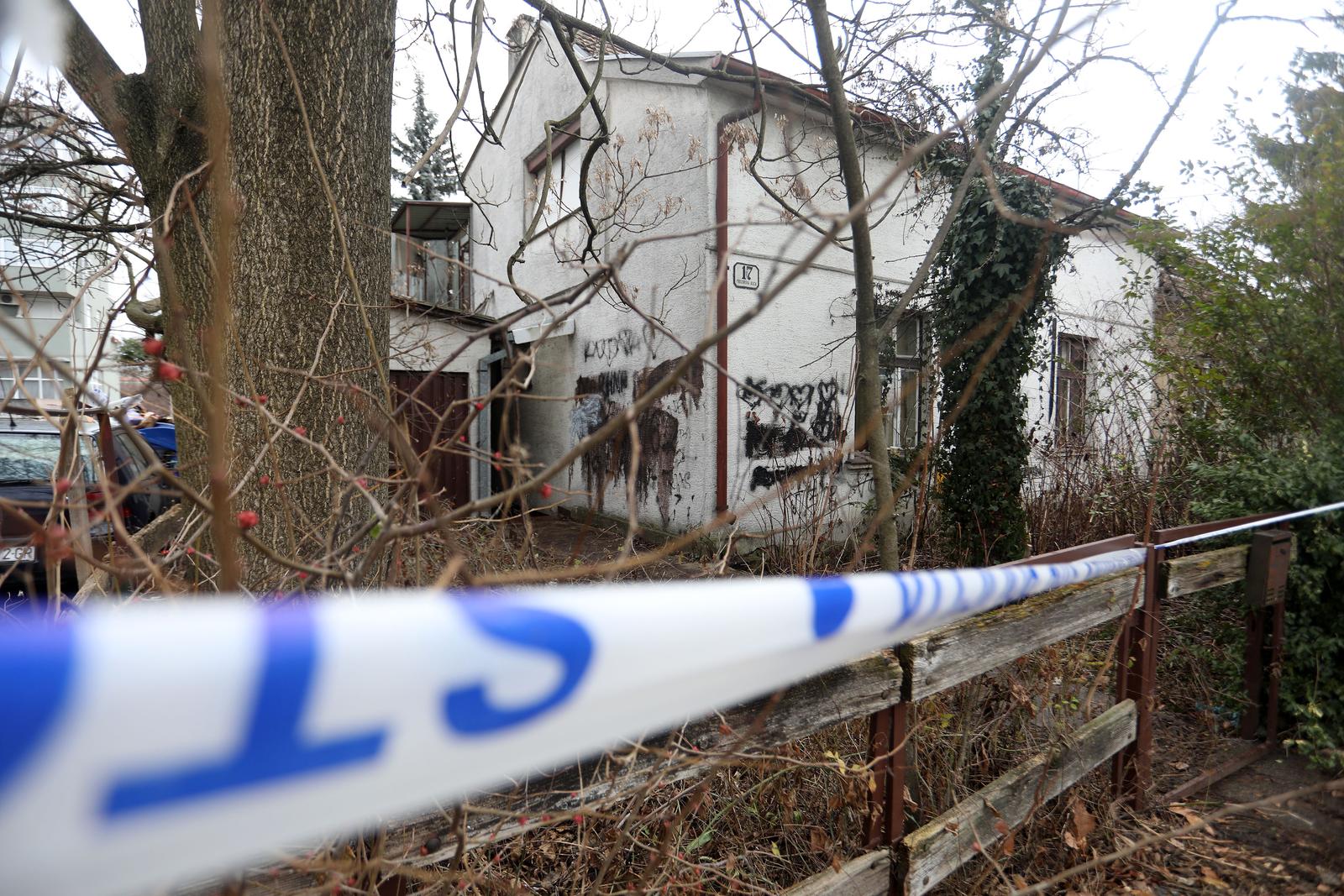 23.01.2022., Zagreb - U napustenoj kuci u Prozorskoj ulici pronadjen mrtav muskarac s vidljivom ozljedom. Policija obavlja ocevid



 Photo: Marin Tironi/PIXSELL