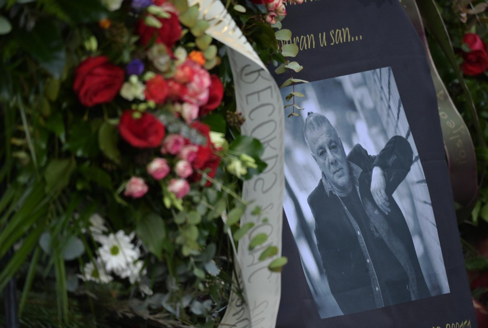 27.01.2022., Zagreb - Posljednji ispracaj legendarnog pjevaca Akija Rahimovskog na zagrebackom Mirogoju u Aleji velikana.  Photo: Igor Soban/PIXSELL
