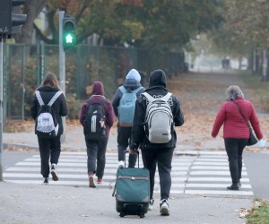 29.10.2021., Zagreb - Ucenici osnovnih i srednjih skola jos danas dolaze u skole, te zbog znatnog povecanja broj zarazenih iduci tjedan prelaze na nastavu na daljinu.  Photo: Patrik Macek/PIXSELL