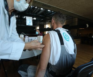 29.10.2021., Rijeka - Cijepljenje protiv korone u sportskom centru Zamet.
 Photo: Goran Kovacic/PIXSELL