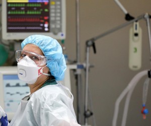30.11.2021., Zagreb , Medicinsko osoblje na Covid intezivnom odjelu u KB Dubrava. Photo: Emica Elvedji/PIXSELL