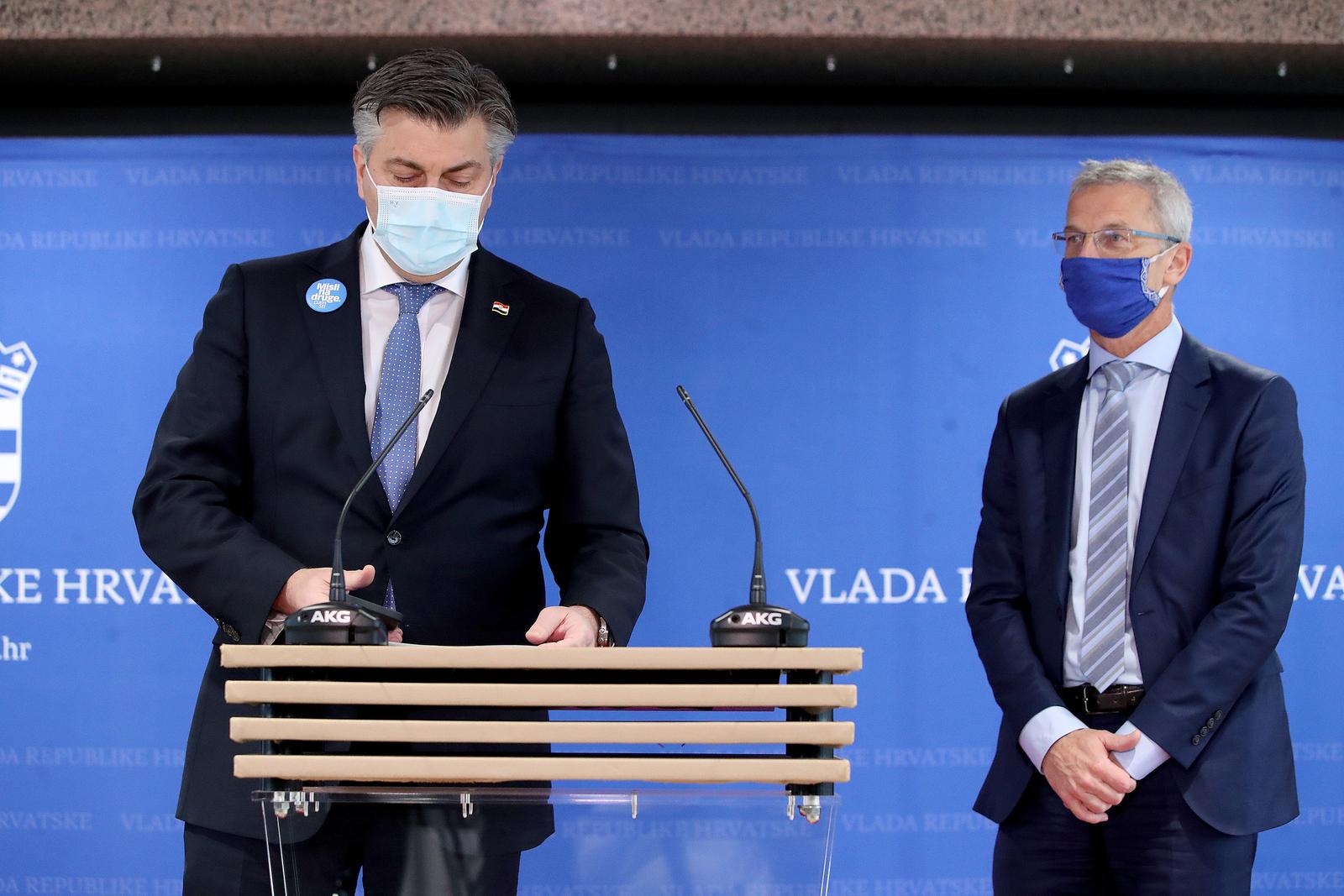 31.12.2020.,  Zagreb - Predsjednik Vlade Andrej Plenkovic i guverner Hrvatske narodne banke Boris Vujcic dali su izjavu nakon 8. sjednice Nacionalnog vijeca za uvodjenje eura kao sluzbene valute u Republici Hrvatskoj. Photo: Igor Kralj/PIXSELL