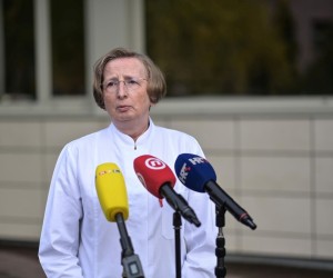 09.11.2021., Zagreb -  Veleposlanstvo SAD-a urucilo je donaciju uredjaja vrijednog vise od milijun kuna dijagnostickom laboratoriju klinike za infektivne bolesti Fran Mihaljevic. Photo: Igor Soban/PIXSELL