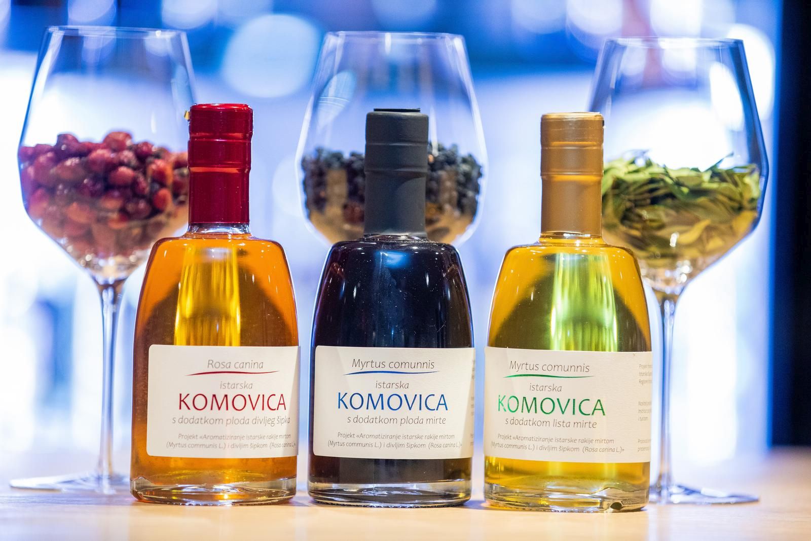09.12.2021., Pula - U vinariji Rossi predstavljene su rakije aromatizirane plodom i listom Mirte te Sipkom. Predstavljanje rakije se podjelilo na uvodno izlaganje, kusanje s senzornom deskripcijom te rezultatima projekta.   Photo: Srecko Niketic/PIXSELL