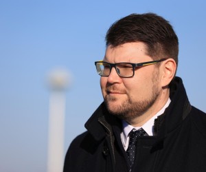 15.01.2022., Vukovar - Povodom 24. godisnjice od mirne reintegracije i 30. godisnjice od medjunarodnog priznanja Republike Hrvatske, predsjednik SDP-a Pedja Grbin posjetio je Vukovar te je polozio cvijece i zapalio svijecu podno Spomen-kriza na uscu Vuke u Dunav u sredistu Vukovara.  Photo: Davor Javorovic/PIXSELL