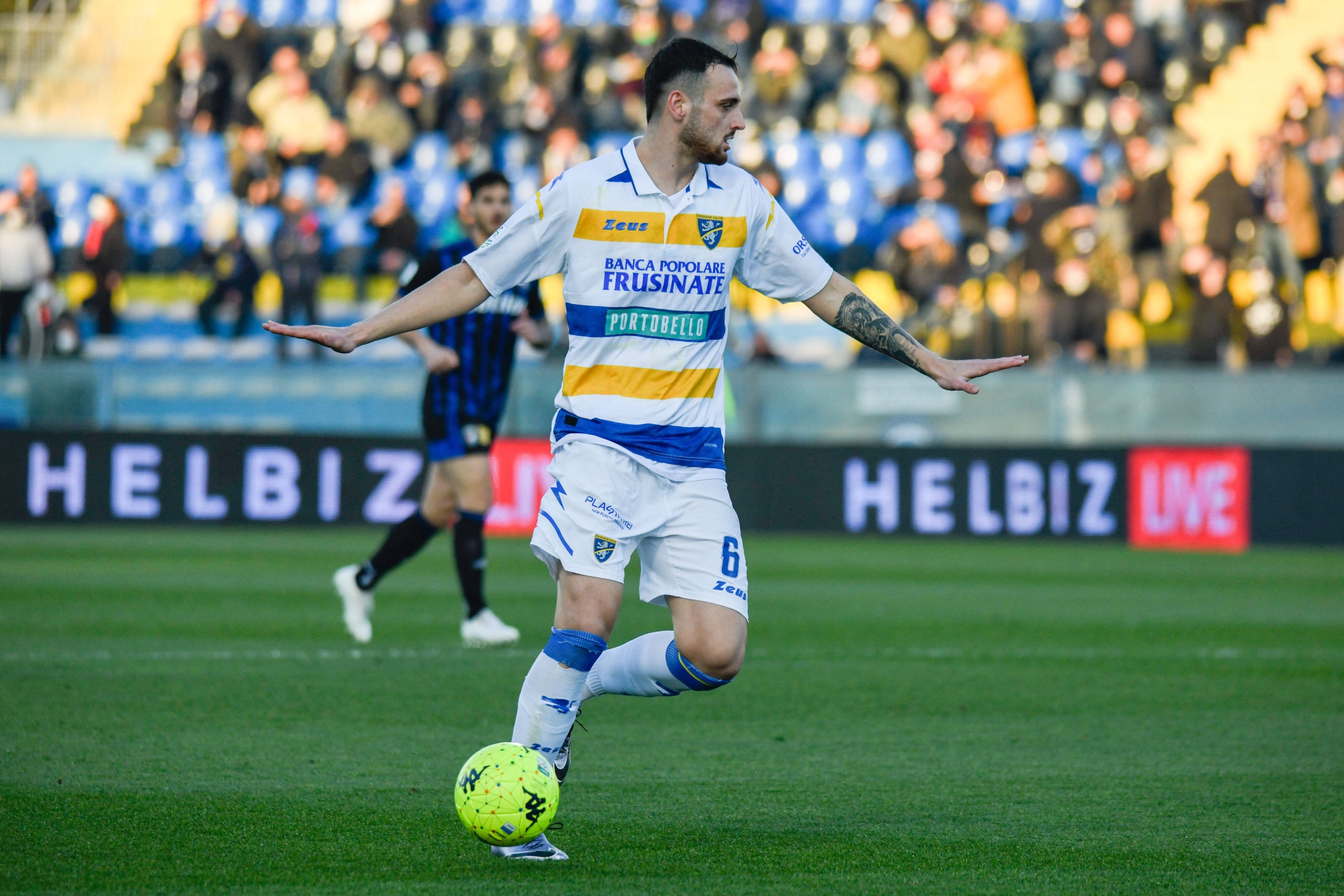 AC Pisa v Frosinone Calcio - Serie B Federico Gatti Frosinone during the Italian soccer Serie B match AC Pisa vs Frosinone Calcio on January 15, 2022 at the Arena Garibaldi in Pisa, Italy Pisa Italy PUBLICATIONxNOTxINxFRA Copyright: xFabioxFagiolinix originalFilename:livemedia-acpisavs220115_npgu1.jpg